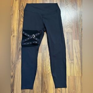 🆕High Waisted Crossover Contrast Mesh Decorative Buckle Yoga 7/8 Leggings